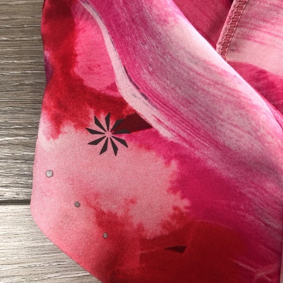 Athleta Pink Printed Run With It 3.5” Athletic Running Shorts Womens Size XS - Picture 13 of 15